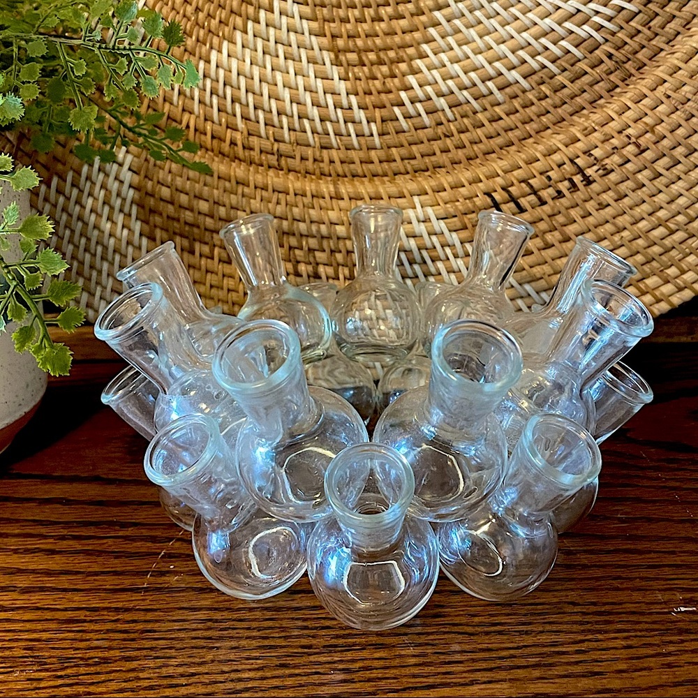 Clear glass propagation station. 18 bud vases. Glass wreath